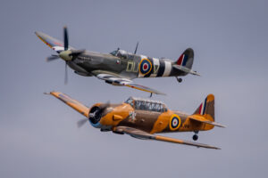 T6 Harvard Ltd warbirds vintage flying